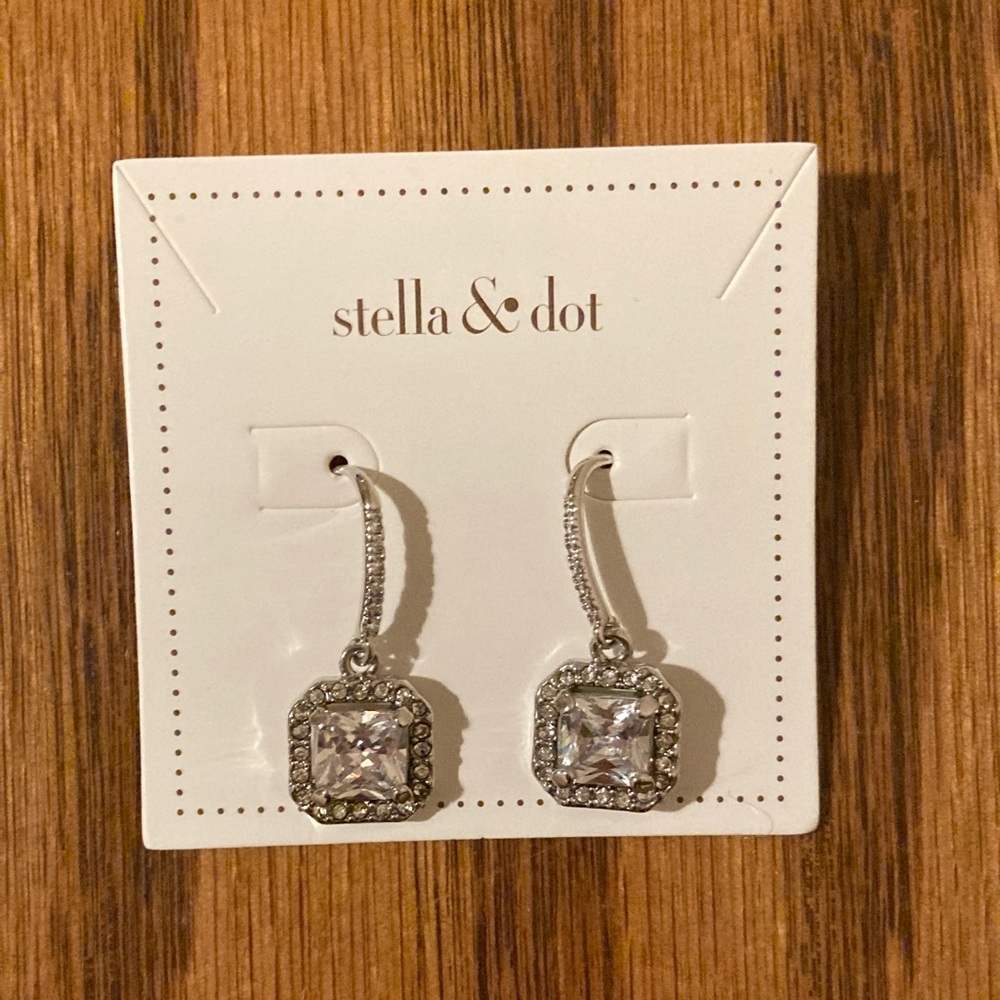 NWT Stella & Dot Earrings